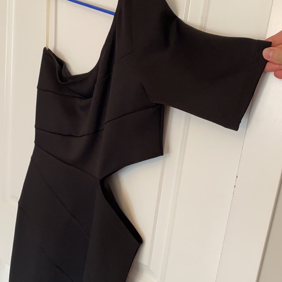 One shoulder black dress - Picture 2 of 2